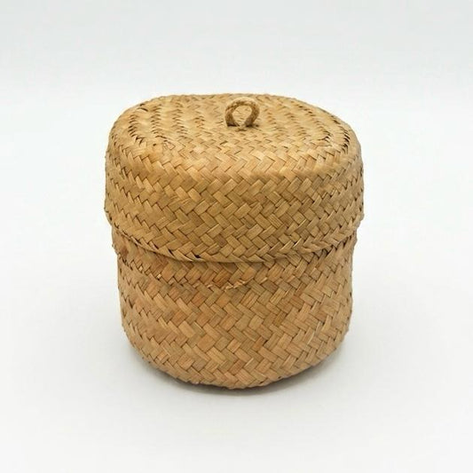 Canasta de Mimbre Artesanal con Tapa – Organizador Natural y Elegante