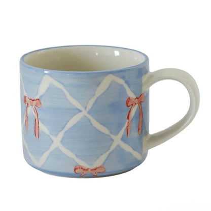 Taza de Cerámica con Lazos Rojos - Estilo Coquette y Clasico
