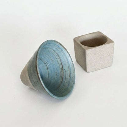 Taza de Cerámica Artesanal con Base Geométrica - Diseño Japonés